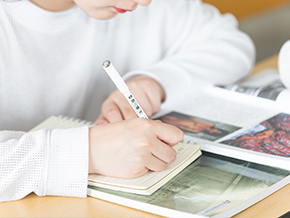 日語老師授課
