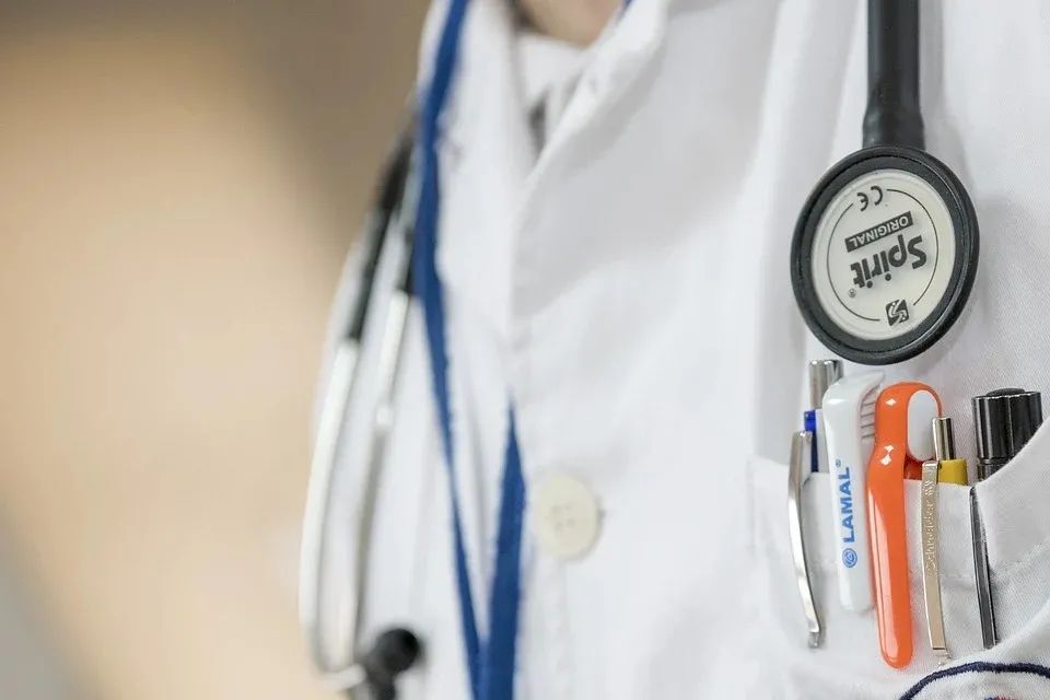 看病“去医院”可不是“go to hospital”那该说些什么？