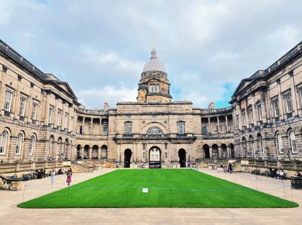 英國院校之間的“鄙視鏈”!附英國熱門院校雅思成績要求!