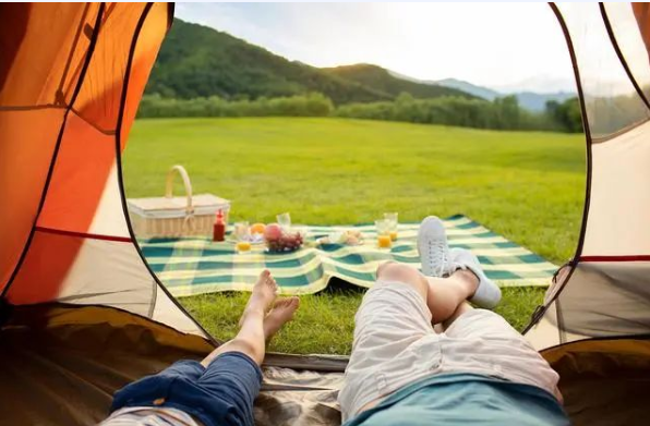 雅思英語(yǔ):野餐picnic,露營(yíng)camp,那精致露營(yíng)用英文怎么說(shuō)?